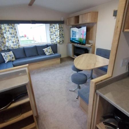 69R Seawick 2 Bedroom Caravan . New For 2022 Saint Osyth Exterior photo