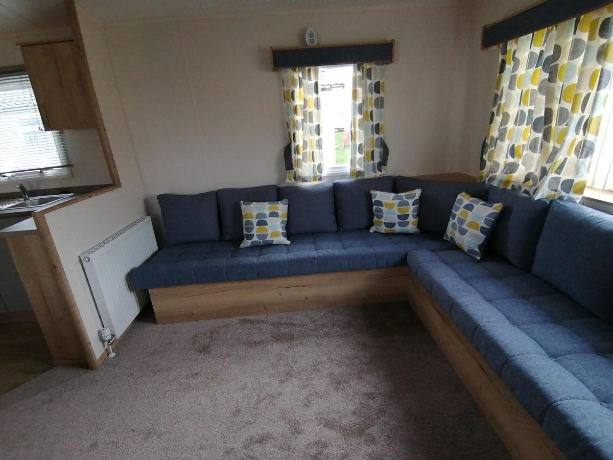 69R Seawick 2 Bedroom Caravan . New For 2022 Saint Osyth Exterior photo