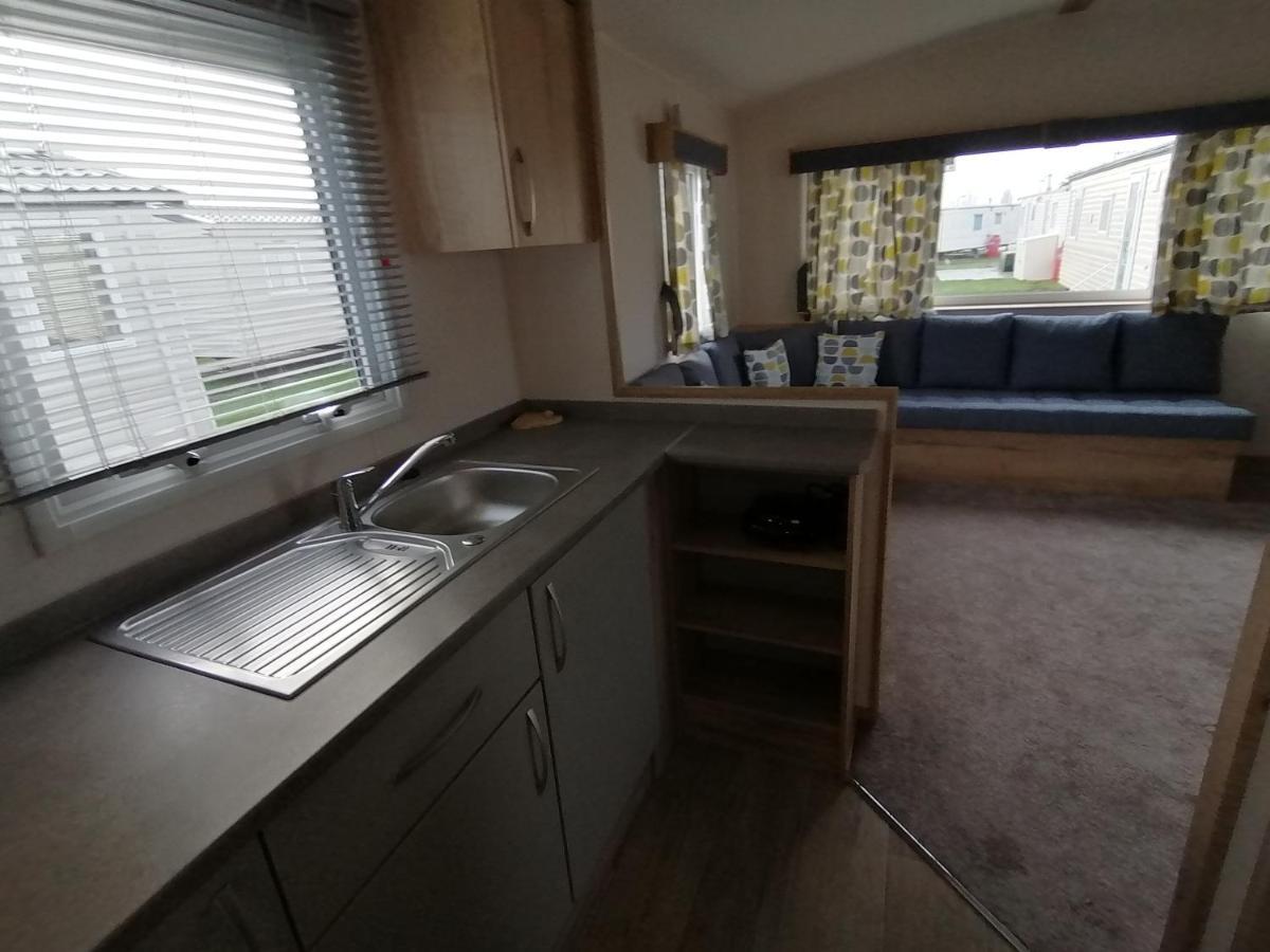 69R Seawick 2 Bedroom Caravan . New For 2022 Saint Osyth Exterior photo